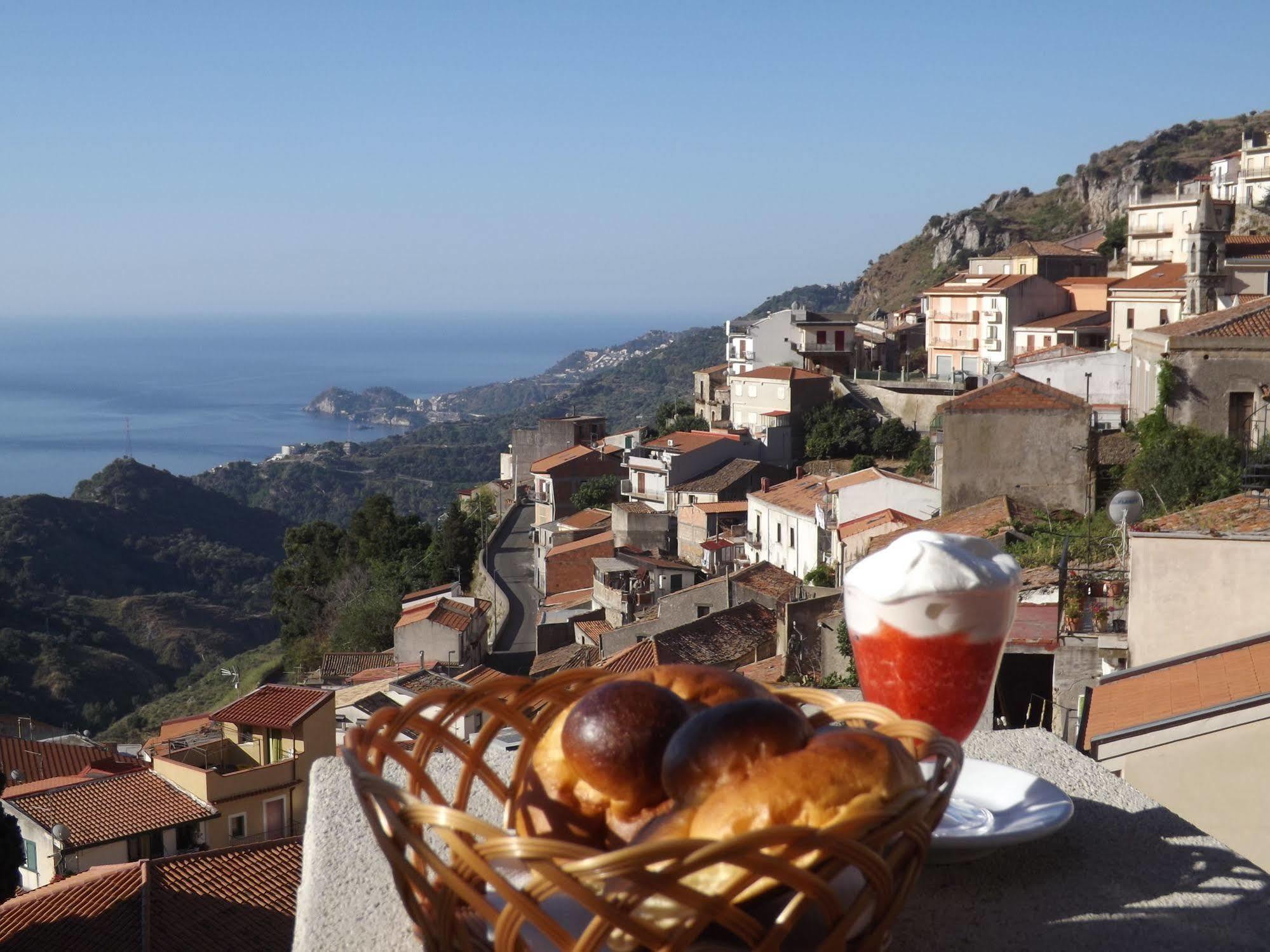 Albergo Diffuso Borgo Gallodoro ภายนอก รูปภาพ