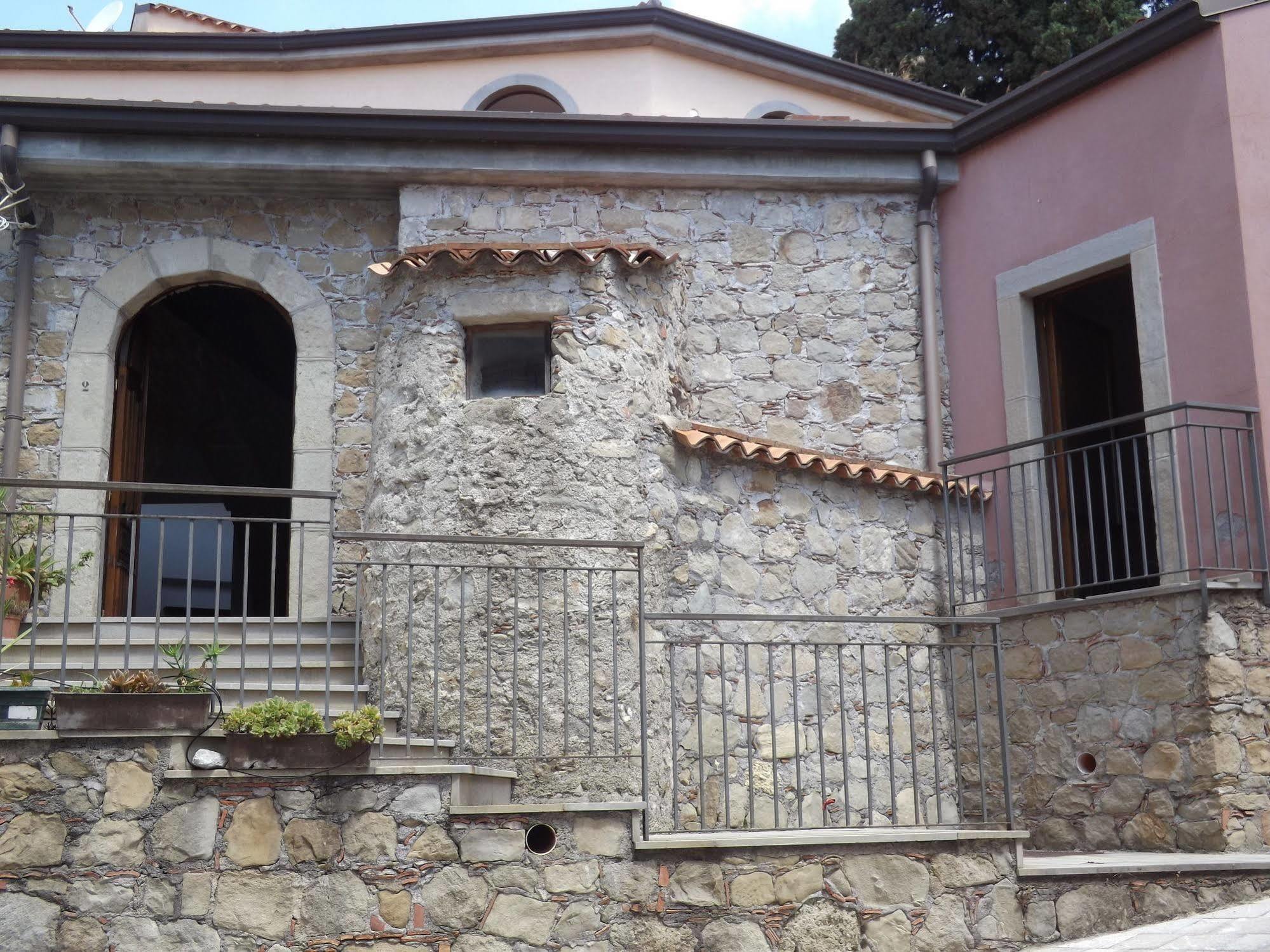 Albergo Diffuso Borgo Gallodoro ภายนอก รูปภาพ